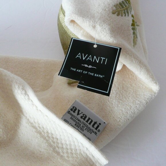 NWT Avanti & JC Penney Hand Guest Bathroom Towels Super Soft Embroidery - Picture 4 of 9